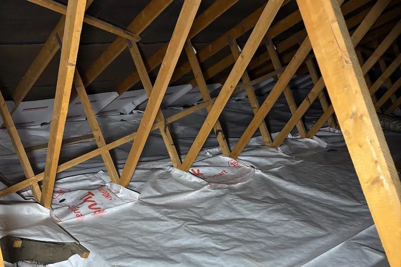 5 Ways Professional Attic Insulation Can Cut Your Heating Bills During Winter - Lovinsulation (3)